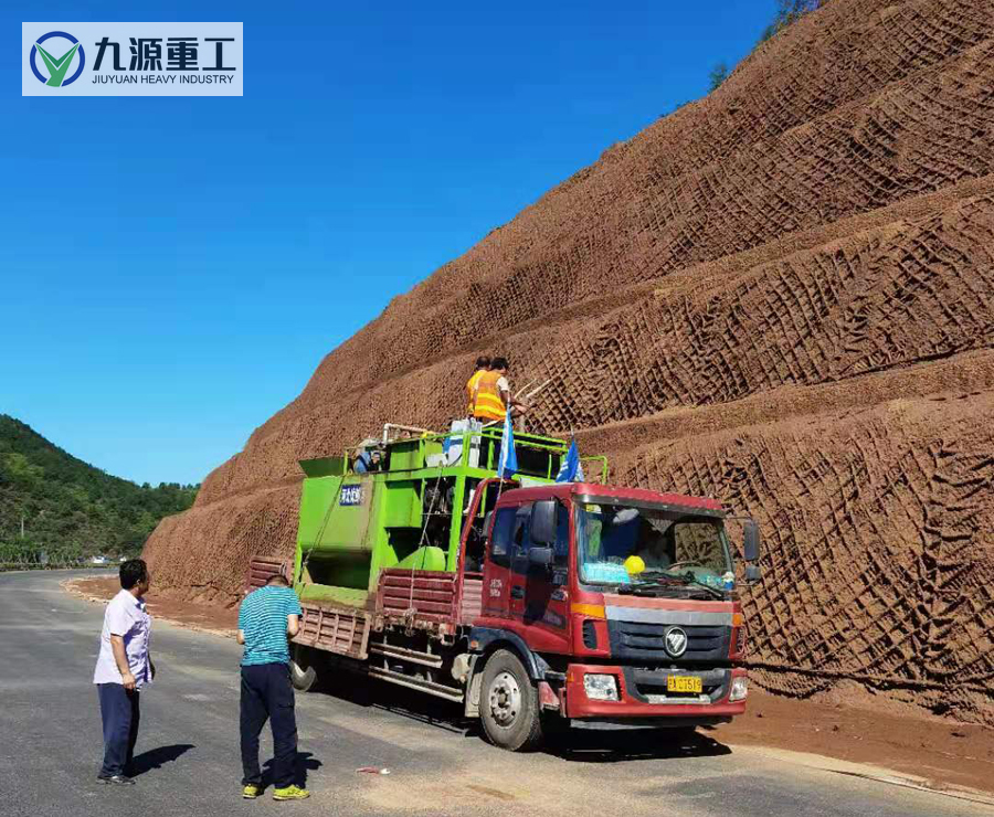 喷播机